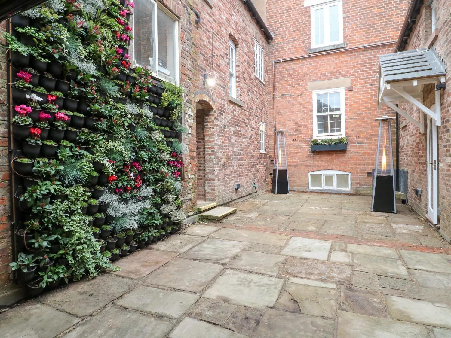Ashbourne Luxury Suites Exterior photo